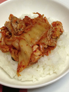 ホットプレートで作る 簡単豚キムチ丼-レシピのメイン写真