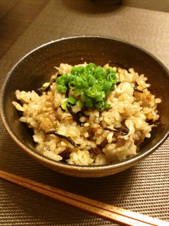 簡単☆絶品!豚肉と生姜の炊き込みご飯-レシピのメイン写真