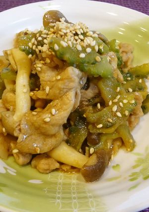 ゴーヤと豚肉のごま味噌炒め-レシピのメイン写真