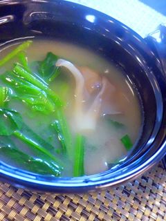 ほうれん草と舞茸の味噌汁-レシピのメイン写真
