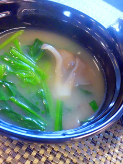 ほうれん草と舞茸の味噌汁-レシピのメイン写真