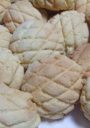 外はカリ♪中はフワッフワメロンパン-レシピのメイン写真