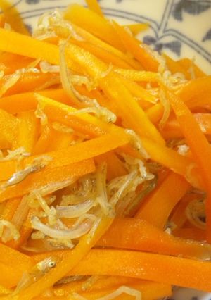 弁当☆レンジで簡単☆人参とじゃこ煮-レシピのメイン写真