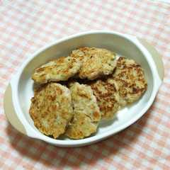 รูปของ 離乳食後期★手づかみ◎豆腐鶏バーグ♡