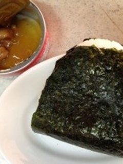 ☆★焼き鳥の缶詰でオニギリ★☆-レシピのメイン写真