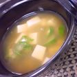 オクラと豆腐の味噌汁