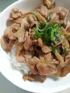 豚バラときのこのどんぶり-レシピのメイン写真