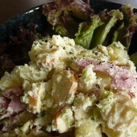 基本からアレンジまで！思わずつくりたくなる「ポテトサラダ サラミ