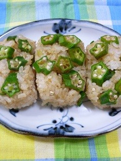 金ごますりごまでごまオクラにぎり-レシピのメイン写真