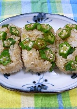 金ごますりごまでごまオクラにぎり-レシピのメイン写真