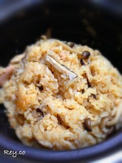 秋先取り♪土鍋でツナきのこ炊き込みご飯♪-レシピのメイン写真