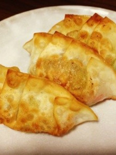余った餃子の皮でチーズカニカマ揚げ餃子-レシピのメイン写真