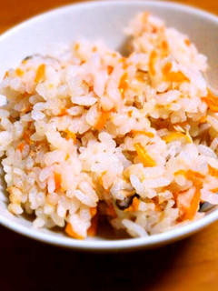 秋の味覚☆鮭の炊き込み御飯-レシピのメイン写真