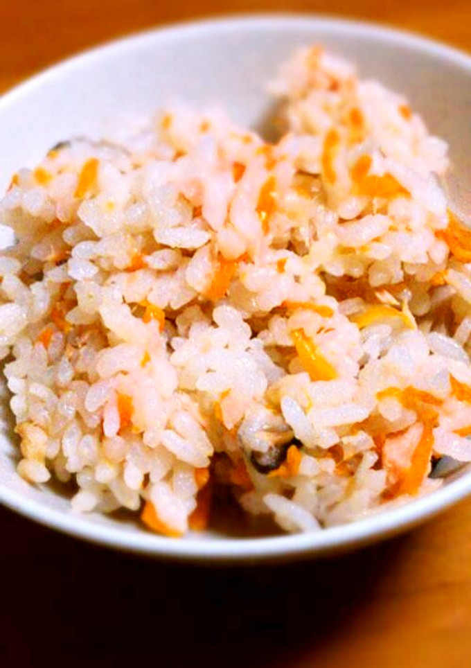 秋の味覚☆鮭の炊き込み御飯-レシピのメイン写真