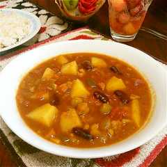 รูปของ 体喜ぶインド風野菜カレー