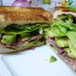 バジルとパストラミポークのホットサンド