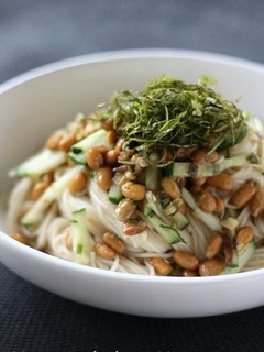 納豆と梅香味野菜たれでそうめん。-レシピのメイン写真