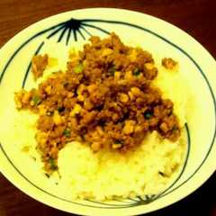 รูปของ 材料３つ！５分でなっとうそぼろ丼★