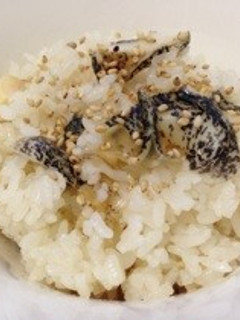 簡単!つぶ貝の炊き込みご飯♪-レシピのメイン写真