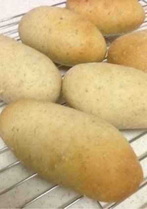 種無し巨峰自家製酵母de金ごまコッペパン-レシピのメイン写真