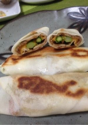 アスパラとチャーシューの焼き春巻き-レシピのメイン写真