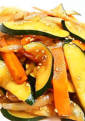 秘伝のタレを使って④ ズッキーニの炒め物-レシピのメイン写真