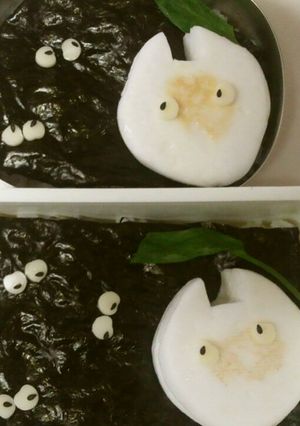 簡単キャラ弁 まっくろくろすけと小トトロ-レシピのメイン写真