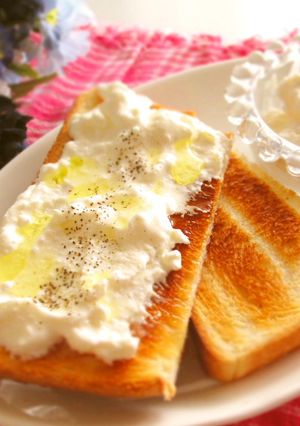 シンプルに✿塩ヨーグルトトースト-レシピのメイン写真