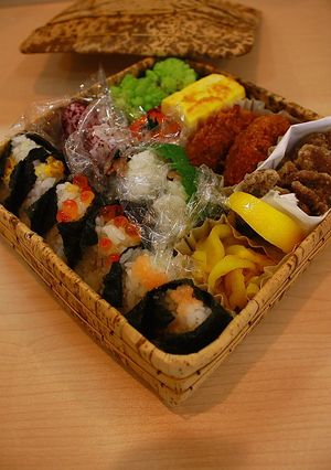 有明海苔でプチおにぎり弁当-レシピのメイン写真