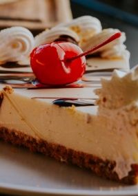 ホワイトチョコケーキ！がんばって作った！🩵🤍💛🩶-レシピのメイン写真