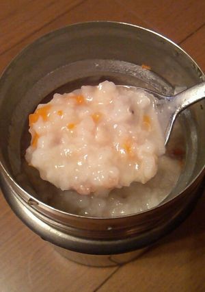 フードコンテナー で作る鶏風味雑炊-レシピのメイン写真