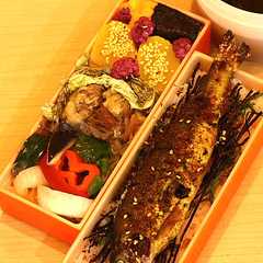รูปของ 築地鮎の茶漬け弁当