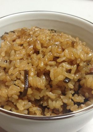 梅干しと昆布の炊き込みごはん-レシピのメイン写真