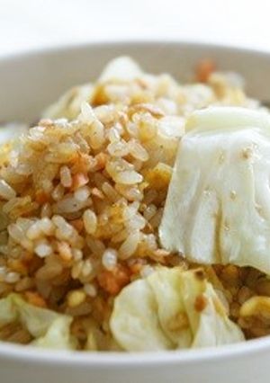 鮭とキャベツのバター醤油チャーハン-レシピのメイン写真