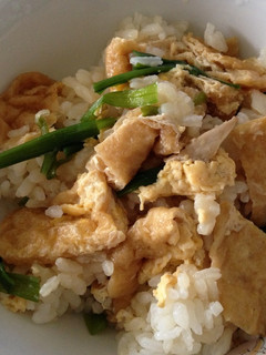 材料3つ 簡単すぐできる 油揚げ丼-レシピのメイン写真