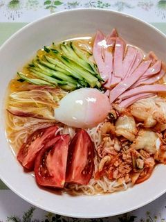 簡単ランチ!胡瓜キムチ茗荷の冷麺風素麺-レシピのメイン写真