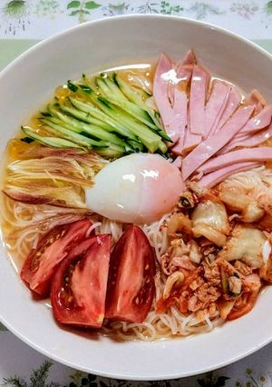 夏の夕飯！簡単キムチごま油香る冷麺風素麺-レシピのメイン写真