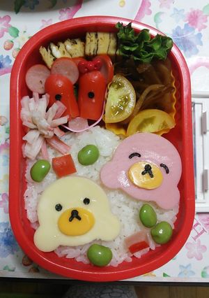 キャラ弁 簡単かにかまのお花♪-レシピのメイン写真