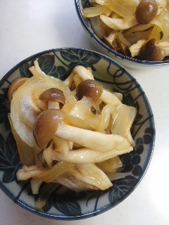 レンジで簡単☆玉ねぎしめじのわさび和え-レシピのメイン写真