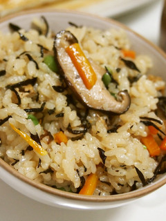 炊飯器で簡単☆五目ひじきごはん-レシピのメイン写真
