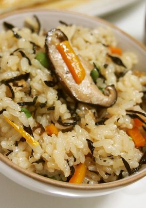 炊飯器で簡単☆五目ひじきごはん-レシピのメイン写真