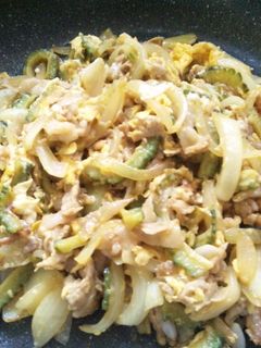 豚肉とゴーヤのお好み焼きソース炒め-レシピのメイン写真