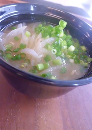 玉葱ともやしとあさつきの味噌汁-レシピのメイン写真