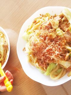 子どもパクパク♡かつおぶし香る焼きうどん-レシピのメイン写真
