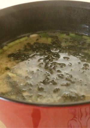 具もだしの素もない時のシンプルなお味噌汁-レシピのメイン写真
