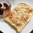 鮭フレネギ粉チーズトースト