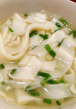 餃子の皮で、なんちゃってフォー-レシピのメイン写真