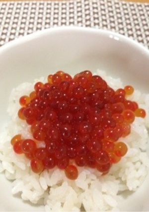 秋の定番‼イクラの醤油漬け-レシピのメイン写真