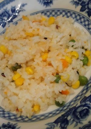 簡単☆美味しい☆炊飯器でピラフ☆バター-レシピのメイン写真
