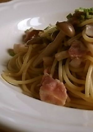 きのこベーコンのオイバタ醤油スパゲティー-レシピのメイン写真